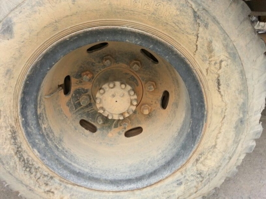 รถอีซูซุ 6 ล้อ พื้นเรียบ 195 แรงม้า. สนใจติดต่อ 081 - 6079515 รถอีซูซุ 6 ล้อ พื้นเรียบ 195 แรงม้า. สนใจติดต่อ 081 - 6079515