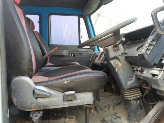 รถอีซูซุ 6 ล้อ พื้นเรียบ 195 แรงม้า. สนใจติดต่อ 081 - 6079515 รถอีซูซุ 6 ล้อ พื้นเรียบ 195 แรงม้า. สนใจติดต่อ 081 - 6079515