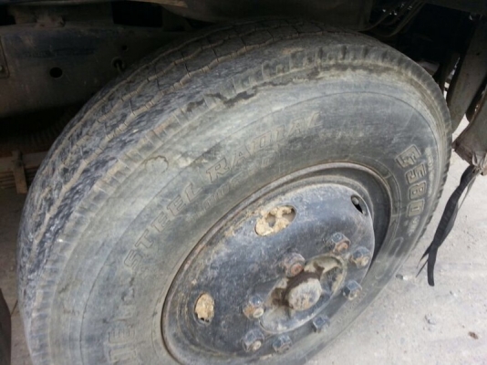 รถอีซูซุ 6 ล้อ พื้นเรียบ 195 แรงม้า. สนใจติดต่อ 081 - 6079515 รถอีซูซุ 6 ล้อ พื้นเรียบ 195 แรงม้า. สนใจติดต่อ 081 - 6079515