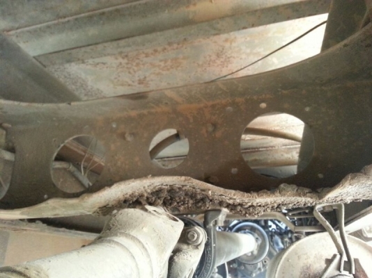 รถอีซูซุ 6 ล้อ พื้นเรียบ 195 แรงม้า. สนใจติดต่อ 081 - 6079515 รถอีซูซุ 6 ล้อ พื้นเรียบ 195 แรงม้า. สนใจติดต่อ 081 - 6079515