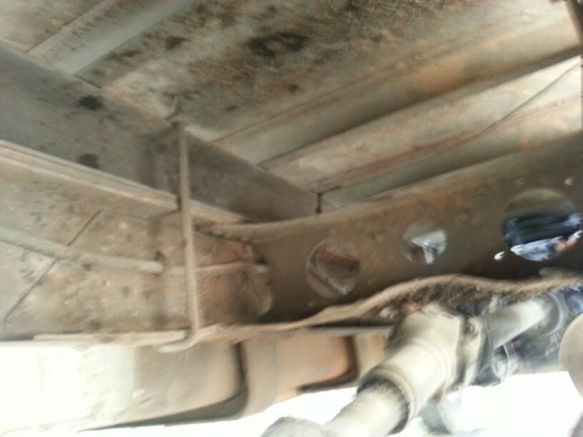 รถอีซูซุ 6 ล้อ พื้นเรียบ 195 แรงม้า. สนใจติดต่อ 081 - 6079515 รถอีซูซุ 6 ล้อ พื้นเรียบ 195 แรงม้า. สนใจติดต่อ 081 - 6079515