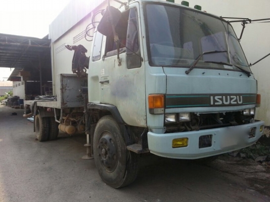 รถอีซูซุ 6 ล้อ พื้นเรียบ 195 แรงม้า. สนใจติดต่อ 081 - 6079515 รถอีซูซุ 6 ล้อ พื้นเรียบ 195 แรงม้า. สนใจติดต่อ 081 - 6079515