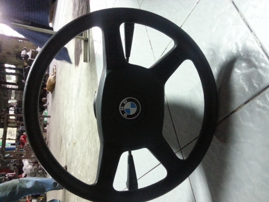 คอพวงมาลัยพร้อมกุยแจ BMW E30