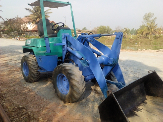 ขายครับ รถตัก komatsu WA30-5  พร้อมใช้ รีบจองครับ 295000 บาทเท่านั้น