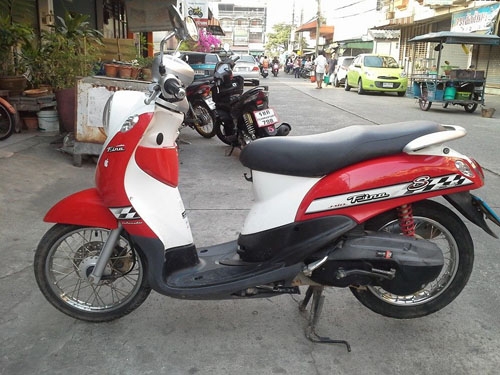 Fino ปี 52 สีแดง รถสวยมาก เดิมๆๆเครื่องเงียบกริบ เอกสารครบ