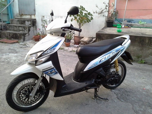 Click ปี 50 สีขาว ฟ้า รถบ้านเดิมๆ เครื่องดีมาก แน่นๆ ไม่หอน ไม่ดัง เอกสารครบ Click ปี 50 สีขาว ฟ้า รถบ้านเดิมๆ เครื่องดีมาก แน่นๆ ไม่หอน ไม่ดัง เอกสารครบ