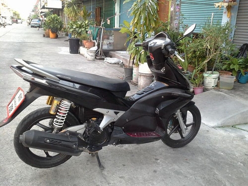 แอร์เบลด ปี 51 ล้อแม็ค สีดำ สวยๆๆๆ ชุดสีสด เครื่องเดิมแน่นๆไม่หลวม ไม่หอน แอร์เบลด ปี 51 ล้อแม็ค สีดำ สวยๆๆๆ ชุดสีสด เครื่องเดิมแน่นๆไม่หลวม ไม่หอน