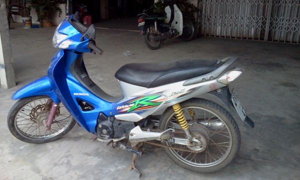 ขาย  เวฟ 125 เครื่องดี ทะเบียนชุดโอนพร้อม  15500