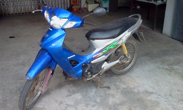ขาย  เวฟ 125 เครื่องดี ทะเบียนชุดโอนพร้อม  15500