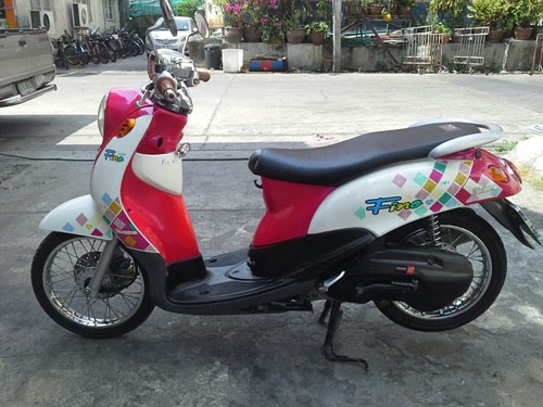 Fino ปี 54 สีครีม ชมพู รถสวยมาก ชุดสีสด เครื่องเดิม แน่นๆ ทดลองขับได้ทุกวัน ไม่ซื้อ ไม่ว่ากัน