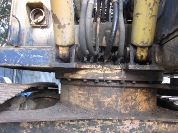 ขาย แบคโฮ KOMATSU PC 120-3 พร้อมหัวกระแทก หัวเจาะ ขนาดใหญ่ เครื่องยนต์ 4 สูบ ราคา 490,000 บาท