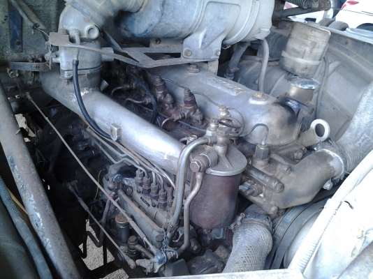 ขายสิบล้อ2เพลาดั้มisuzuเครื่อง6bb1 145แรงม้า เกียร์hinoราคา390000