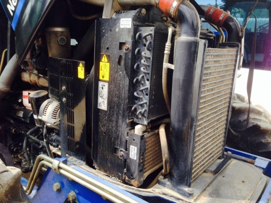 ขาย -- New Holland TS 100A  -- UK -- มีทะเบียน พร้อมใช้  อุปกรณ์พร้อม