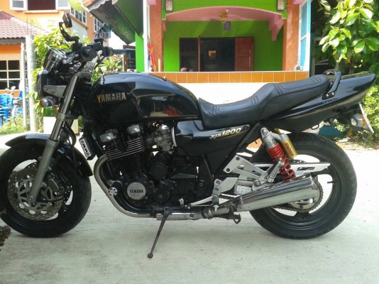 ธารนนทบุรี//ขาย yamaha xjr1200 สวยๆเครื่องสดๆครับ ราคา105,000บาท ทะเบียนโอนนอก