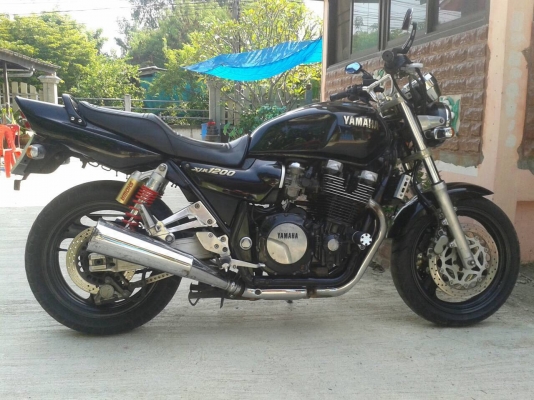ธารนนทบุรี//ขาย yamaha xjr1200 สวยๆเครื่องสดๆครับ ราคา105,000บาท ทะเบียนโอนนอก