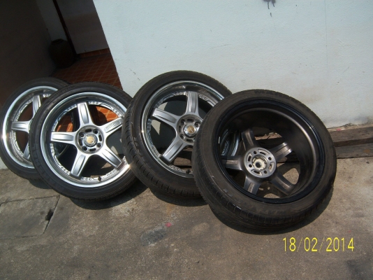 แม็กขอบ17x7.5พร้อมยางสีสวยไม่ดุ้ง