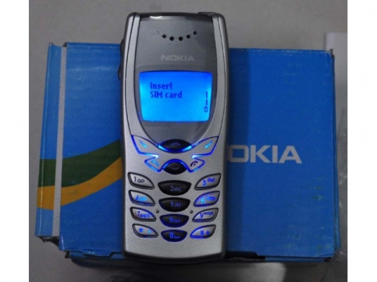 NOKIA 8210 แล 8250 ในตำนาน ขายถูกเครื่องแท้ใหม่