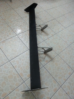 ปีกหลัง โตโยต้า 3 ห่วง เป็นอลูมิเนียมค่ะ