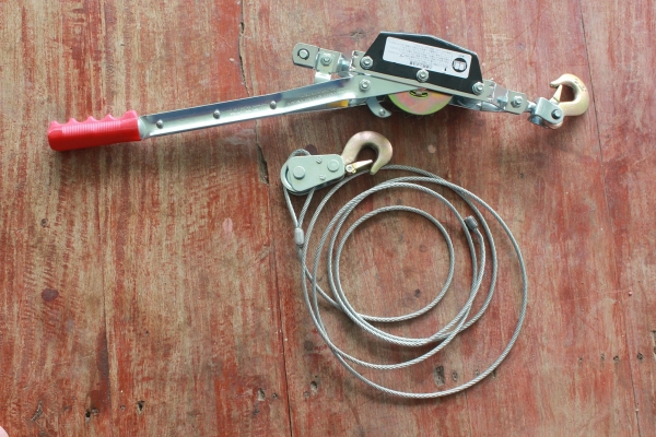 รอกสลิงดึงสายไฟ รอกสลิงมือโยกจากญี่ปุ่น Cable hand Power Puller , HAND PULLER