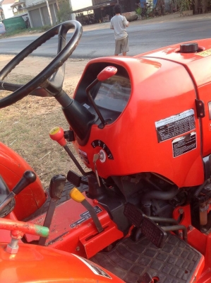 แทรกเตอร์คูโบค้า  L3608 สภาพดีเยี่ยม พร้อมใช้งาน เดิมๆทั้งคัน นำไปใช้แล้วไม่ผิดหวัง พร้อมจอบหมุนเเละผานดันหน้า