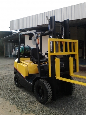 รถสวยเทพ TCM FG25-T3 รุ่นล่าสุด เกียร์ออโต้ ยางตันใหม่ 4 เส้น