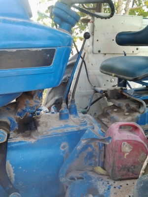 ขายรถไถ  ford 6600 เครื่อง  t6