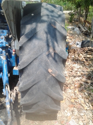 ขายรถไถ  ford 6600 เครื่อง  t6