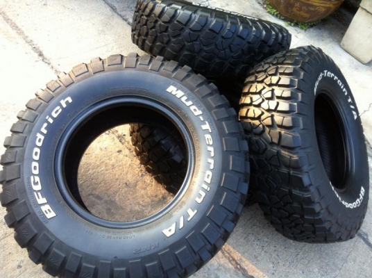 ขายยาง BF Goodrich Mud-terrain KM2 31 10.5 r15 ดอกหนาๆ ขายยาง BF Goodrich Mud-terrain KM2 31 10.5 r15 ดอกหนาๆ