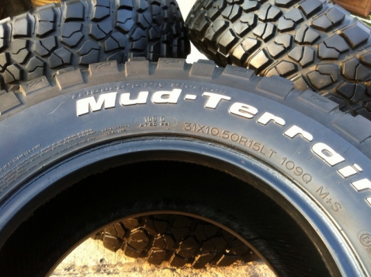 ขายยาง BF Goodrich Mud-terrain KM2 31 10.5 r15 ดอกหนาๆ ขายยาง BF Goodrich Mud-terrain KM2 31 10.5 r15 ดอกหนาๆ