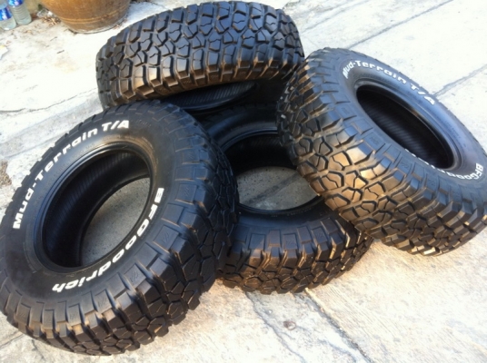 ขายยาง BF Goodrich Mud-terrain KM2 31 10.5 r15 ดอกหนาๆ ขายยาง BF Goodrich Mud-terrain KM2 31 10.5 r15 ดอกหนาๆ