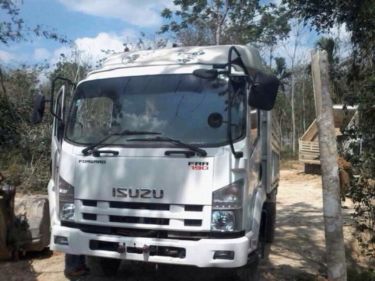 รถอีซูซุ 6 ล้อดั้ม FRR  190 แรงม้า. ปี 55  ( รถวิ่ง 22,xxx กม. )   สนใจติดต่อ 081 - 6079515