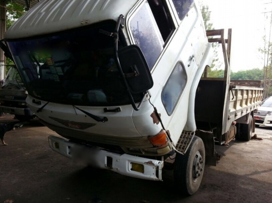 รถฮีโน่ 6 ล้อ ( ไม่ดั้ม ) FD166B. 185 แรงม้า. สนใจติดต่อ 081 - 6079515 รถฮีโน่ 6 ล้อ ( ไม่ดั้ม ) FD166B. 185 แรงม้า. สนใจติดต่อ 081 - 6079515