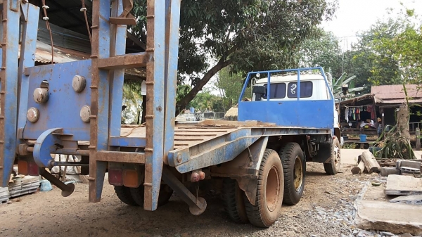 ***ขายแล้วครับขอบคุณ Truck2hand ขาย10ล้อเพลาเดียวท้ายลาด ขึ้นรถเกี่ยว/แบคโฮ120 Hino kt725 eh700 168 hp เครื่องแน่นดี แรง อึด เกียร์เดิมทำเกียร์สาย วางหัวF18(ลงเล่ม) ช่างล่างดีคานหน้า240 โบกี้ใหญ่ คัสซีเดิมดี มีตำหนิช่วงปลาย2ข้างแต่เก็บงานแล้ว พ.พาวเวอร์ เ