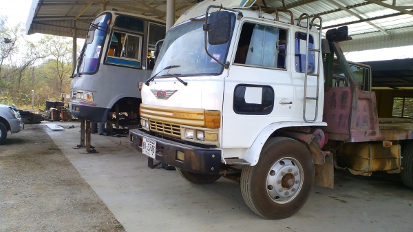 สิบล้อเทลเล่อร์ HINO KT920 เครื่อง F18 บรรทุก รถแบคโฮ CAT 320 ได้ มีทะเบียน ราคาต่อรอง