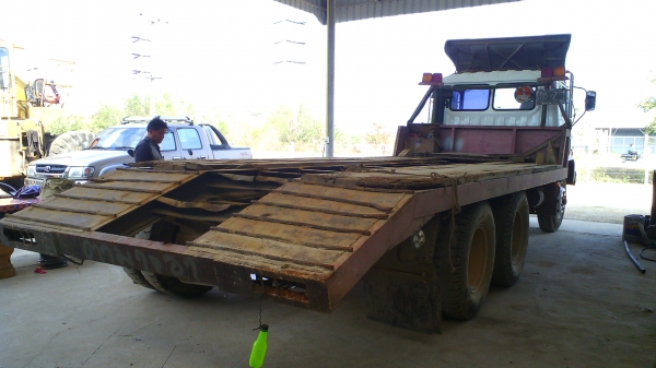 สิบล้อเทลเล่อร์ HINO KT920 เครื่อง F18 บรรทุก รถแบคโฮ CAT 320 ได้ มีทะเบียน ราคาต่อรอง