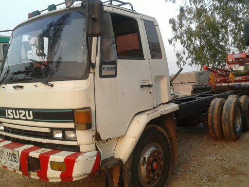 isuzu 175 6bg1 เครื่องดีครัชซีสวยเอกสารพรอ้มโอน เจ้าของขายเอง 088-7243147