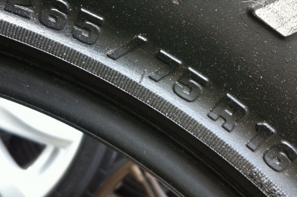 ขายยาง BF Goodrich Allterrain ขนาด 265 75 r16 ขายถูกครับ ขายยาง BF Goodrich Allterrain ขนาด 265 75 r16 ขายถูกครับ