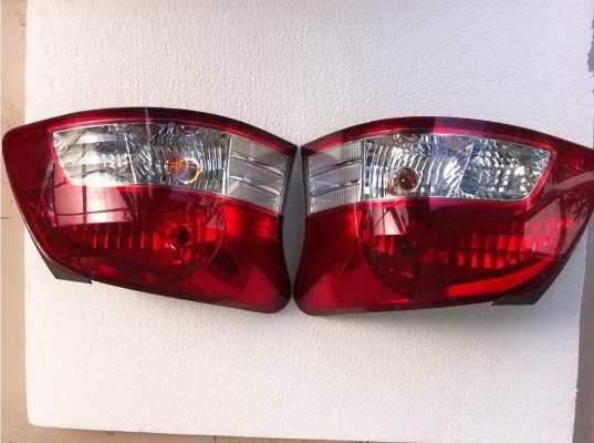 ขายไฟท้ายรถvisoวีออสแท้ติดรถมาเลยคับ ชุดสาย-หลอดไฟศูนยแท้ครบๆ