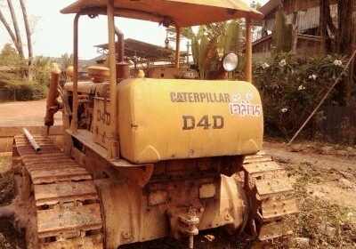 รถแทรคเตอร์ตีนตะขาบ CAT d4d เกียร์ตัด รุ่นประหยัด