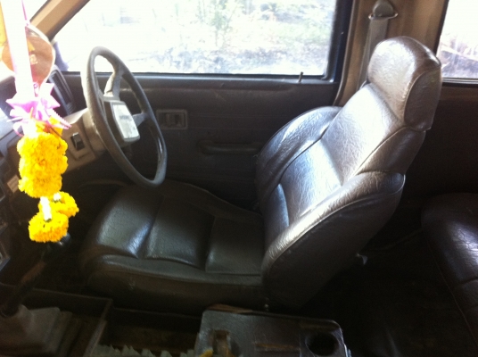 นิสสันบิ๊กเอ็มแวน มีเล่ม/ทะเบียนไม่ขาด(nissan bigM)