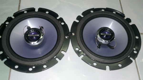 ลำโพงดอก ยี่ห้อ ADD ZEST  6 นิ้ว สภาพสวย