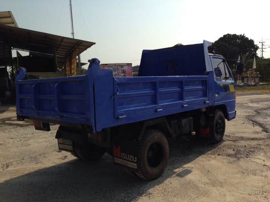 6ล้อดั้มเล็ก3คิวอีซูซุ