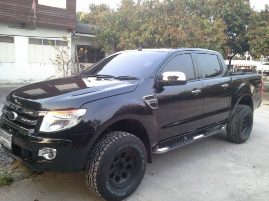 ขายFordRanger4ประตูเกียร์ออโต้2012ครับ