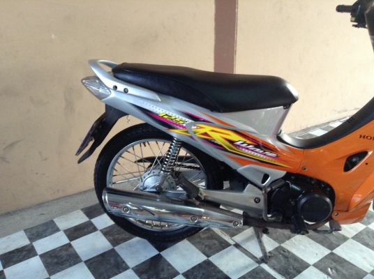 ขาย!!!ฮอนด้าเวฟ125R กุญแจใหญ่ ปี49 รถเครื่องดีคับ มีเล่มทะเบียนครบ ภาษีไม่หมด