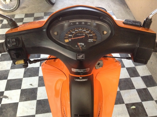 ขาย!!!ฮอนด้าเวฟ125R กุญแจใหญ่ ปี49 รถเครื่องดีคับ มีเล่มทะเบียนครบ ภาษีไม่หมด