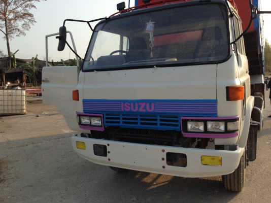 หกล้อ isuzu jcm 145 หกล้อ isuzu jcm 145