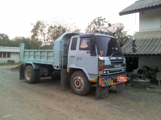 6 ล้อใหญ่  isuzu ราคา 795,000