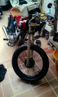 GL100 แต่ง คาเฟ่ มีทะเบียน