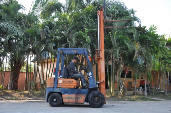 ขายFORKLIFT TOYOTA 5FG 1.5ตันสภาพเดิมๆจากญี่ปุ่น ยังไม่เคยใช้งานในไทย 85,000บาท