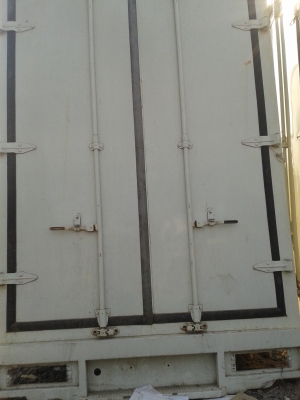 ตู้บรรทุกใส่รถดีแม็กซ์